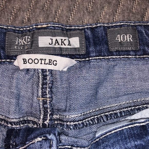 NWOT Men’s Buckle bootcut Jeans - Picture 5 of 12